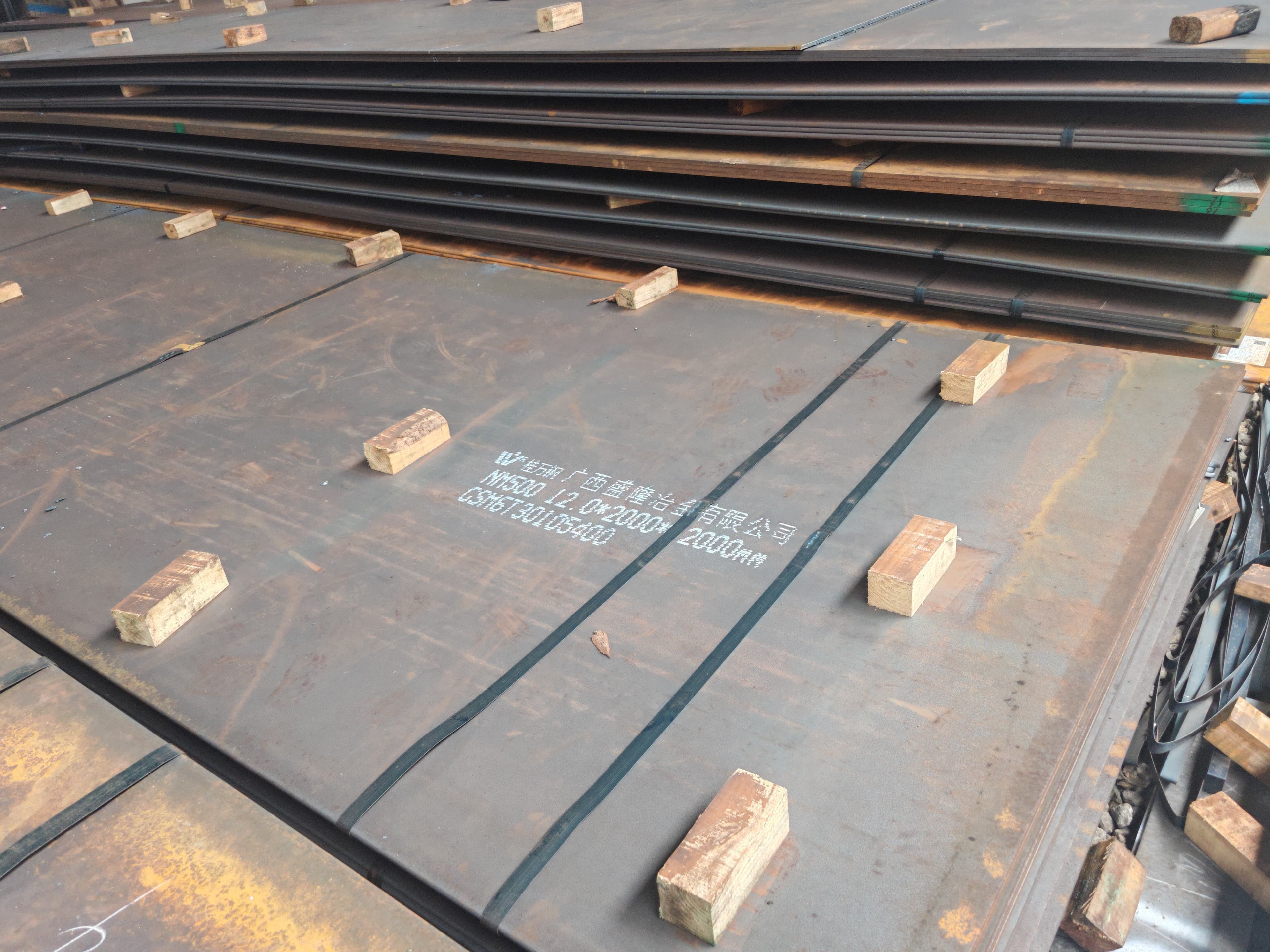 Wear resistant steel plate packing and shipping